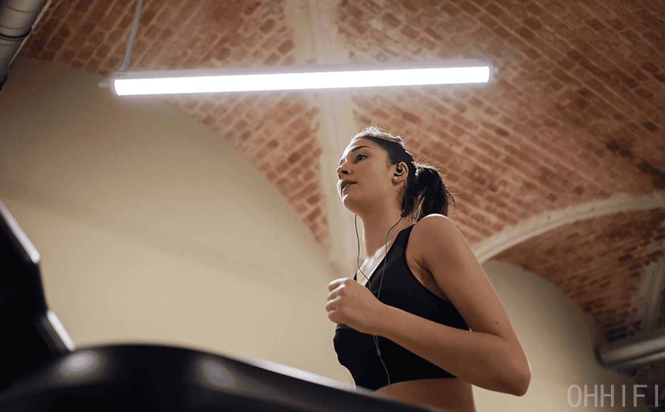 JBL Endurance Run 3  JBL Endurance Run 3C