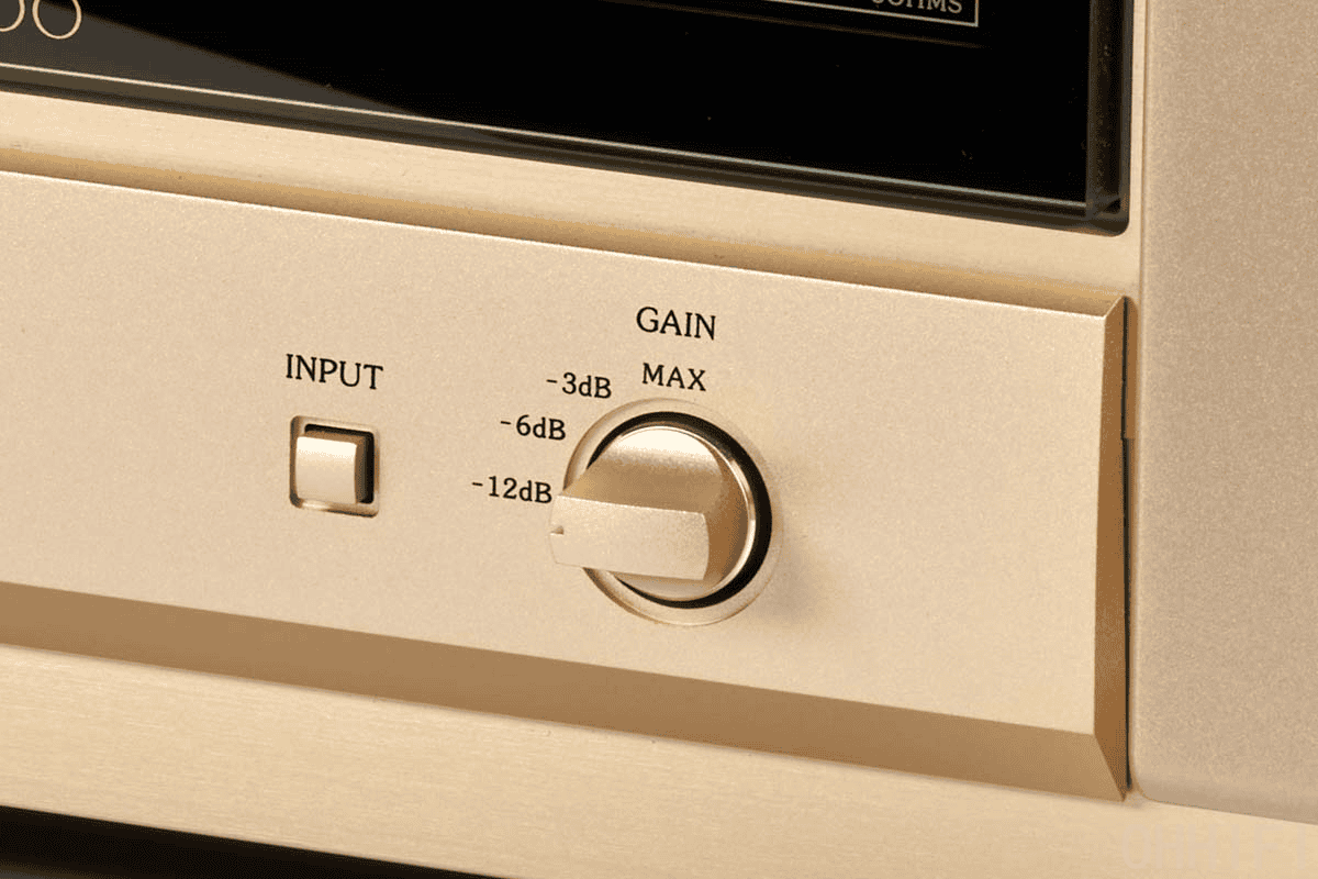 Accuphase P-7500