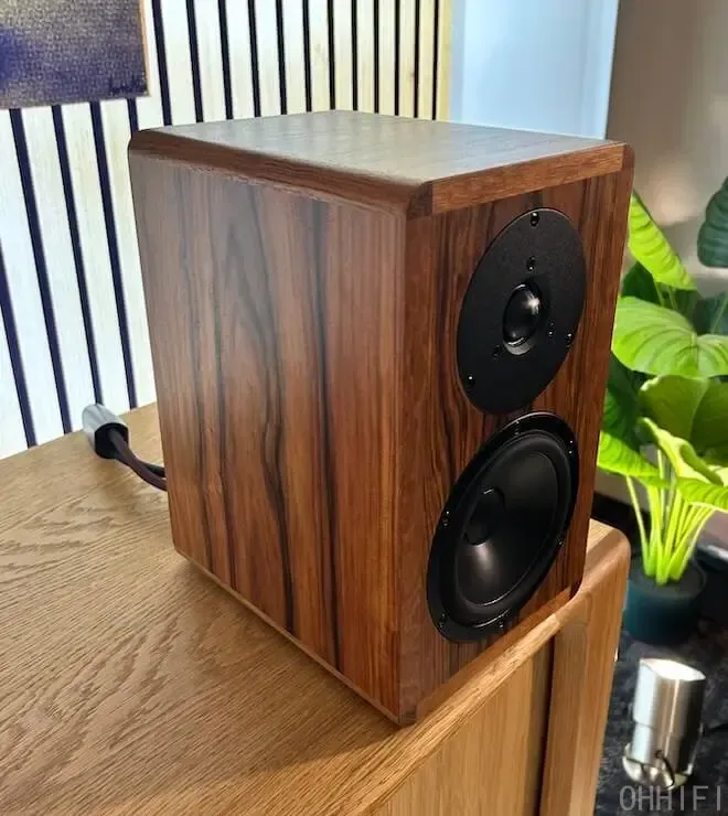 Dynaudio Legend bookshelf